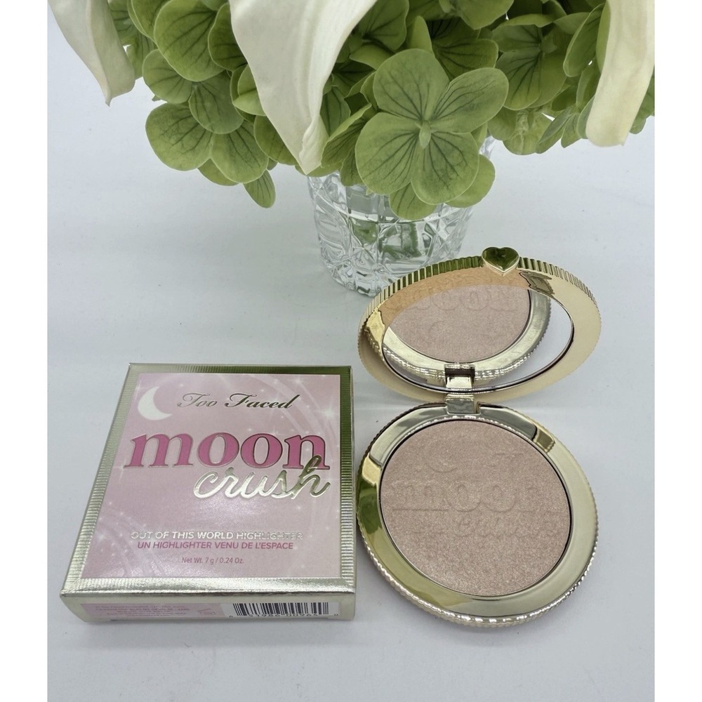Too Faced Moon Crush Out of this World Highlighter Shooting Star .24 oz / 7g NIB